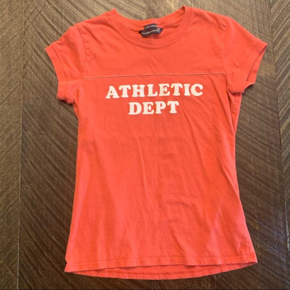 ⭐️✨3 for $15✨⭐️ Abercrombie Tee XXS